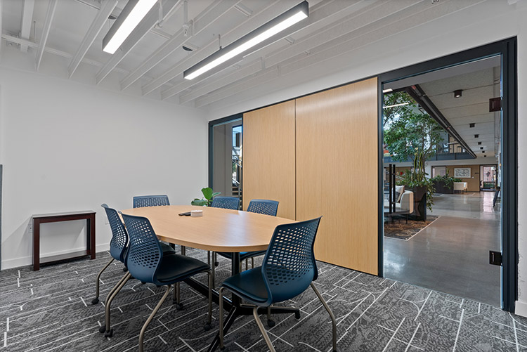 Small meeting space. (Clay Whisler photo) 2024/07/stanley-center-2024-106-CW-750x500-1.jpg 